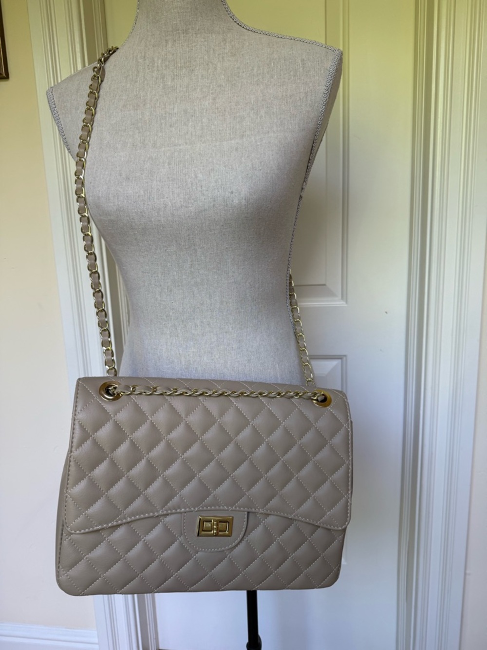 Chiara Ferretti Classic Quilted Handbag Italian Leather Gold accents